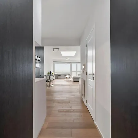 Апартаменты Stylish Seafront , Cleaning Included Бланкенберге