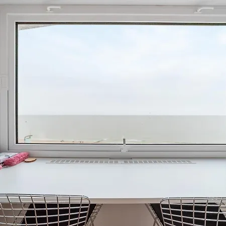 Stylish Seafront , Cleaning Included * Blankenberge